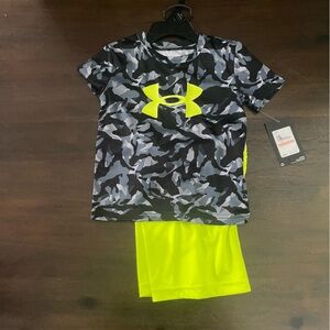NWT‎ Under Armour boys matching set